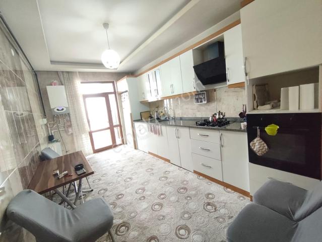 Eminevim Ve Krediye Uygun Site İçi 3+1 Geniş Daire