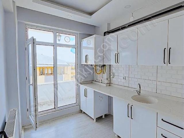 Emir Emlak Gayrimenkulden Satılık 1+1 Apart Üni. 2.kapı