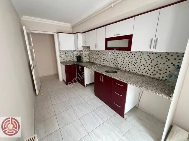 Emir Grup'tan Muradiyede Cadde Üzerinde 3+1 Arakat Satılık Daire