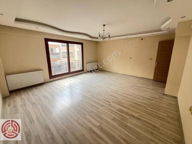 Emir Grup'tan Muradiye'de Kiralık 3+1 Arakat Çift Cepheli Daire