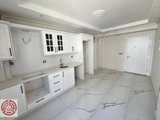Emir Grup'tan Pazar Yerinde 2+1 Kiralık Arakat Sıfır Daire