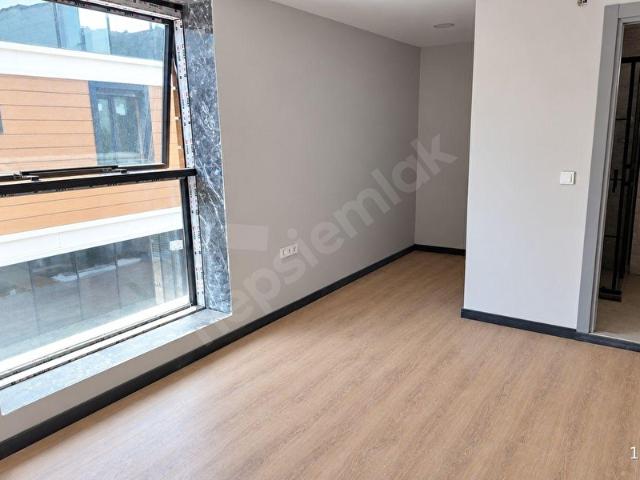 Emiralem TYapı 4+1 Kiralık Villa