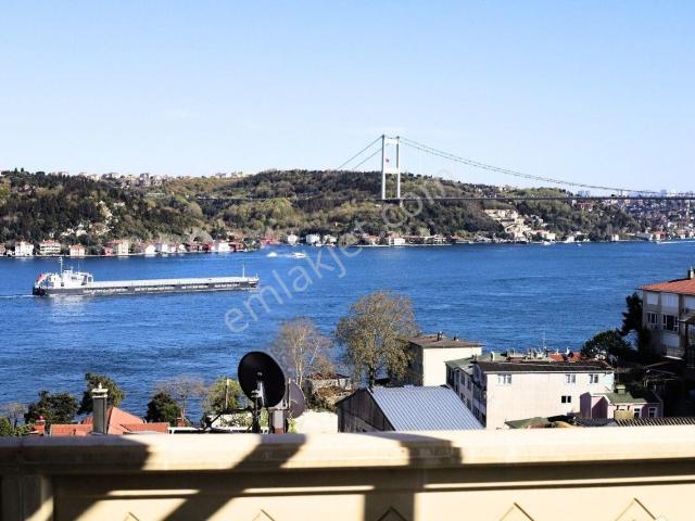 Emirgan Boyacıköy’de Boğaz Manzaralı, Bahçeli, Otoparklı Müstakil Ev