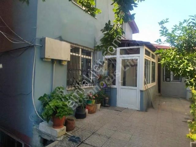 Emirgan Reşitpaşada Merkezi Konumda Aydınlık 2+1 Müstakil Daire