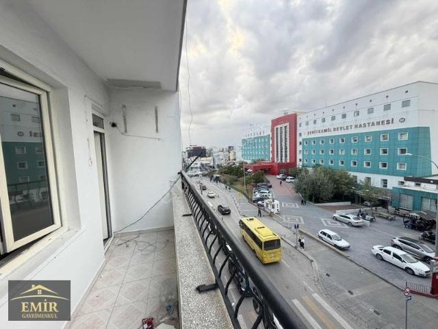 Emirden Şehitkamil Devlet Hastanesinin Yanı Kiralık 2+1 Daire