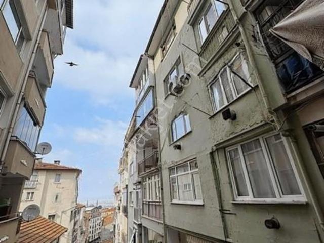 Emirsultan Mahallesin De Eşyalı Kiralık Daire