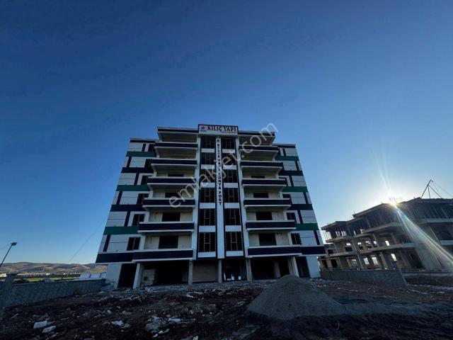 Emlak 72den Hasankeyf Yolu Üzerinde Satılık Daire