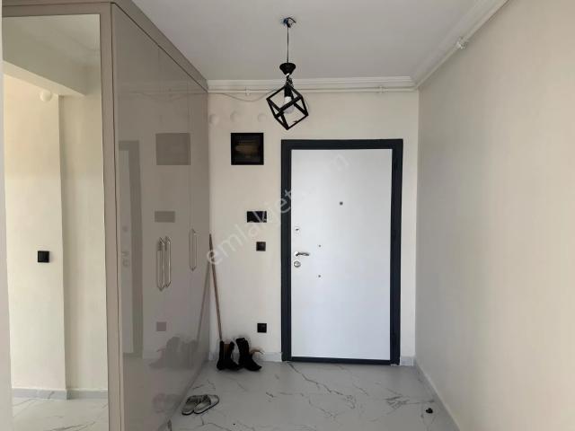 Emlak Bank 5. Etap 1+1 Deniz Manzaralı İçi Yapılı Daire