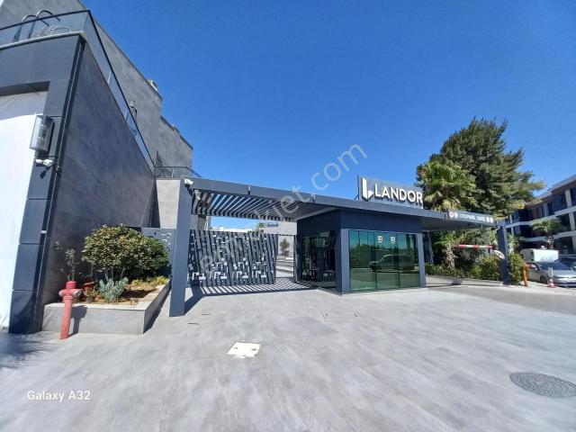 Emlak Buraya / İzmir Landor Gaziemir'de Kiralık 3+1 Lüks Daire