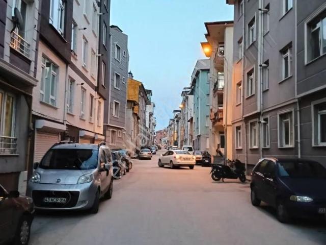 Emlak Centerten Meydanda Kiracılı Apart Daire