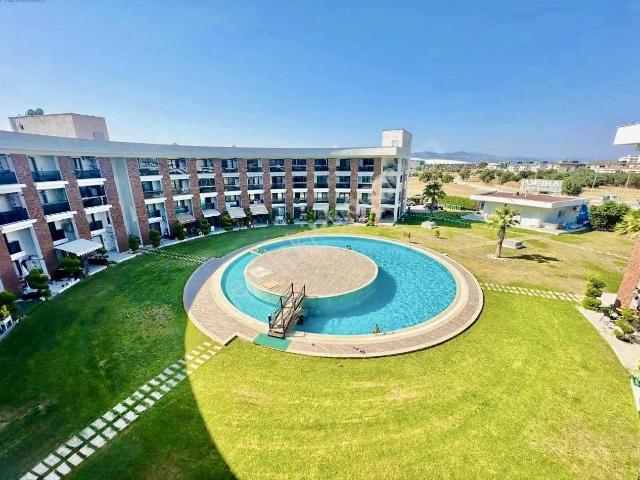 Emlak Center'dan Arena Suıtes'de 1+1 Arakat Eşyalı Satılık Daire