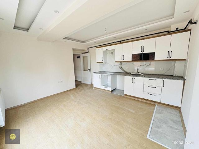 EMLAK CENTER'dan MURADİYE MAH'sinde 2+1 ARA KAT, SIFIR DAİRE