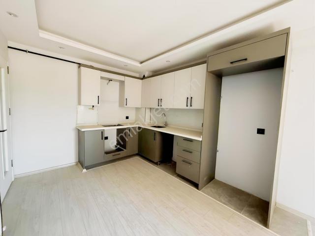 Emlak Center'dan Muradiye Mah Satılık 2+1 Sıfır Daire
