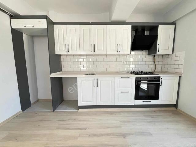 Emlak Center'dan Muradiye Mah'sinde 2+1 Satılık Sıfır Daire