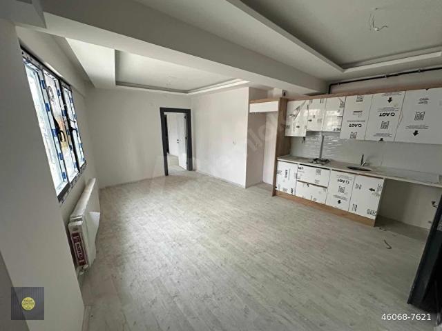 EMLAK CENTER'DAN SATILIK MURADİYE'DE 1+1 SIFIR DAİRE