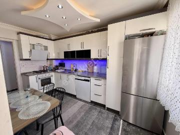Emlak Center'dan Tevfikiye Mah Satılık 3+1 Daire