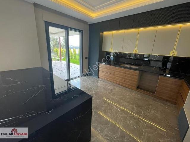 Emlak Diyarından Körkünde Ultra Lüks Satılık Villa