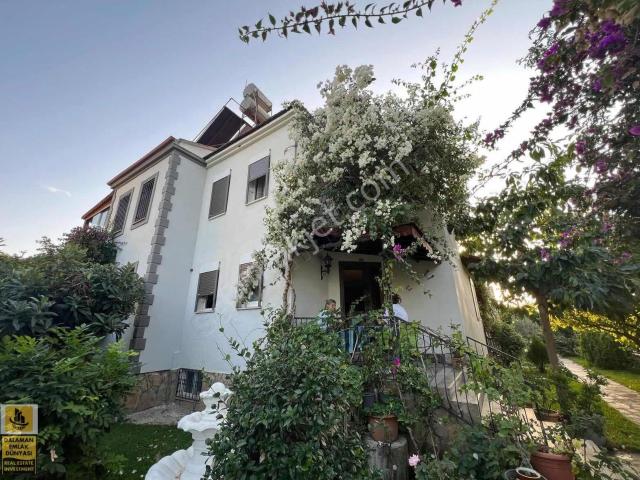Emlak Dünyasından Fethiye Çalışta Havuzlu Satılık 4+1 Villa