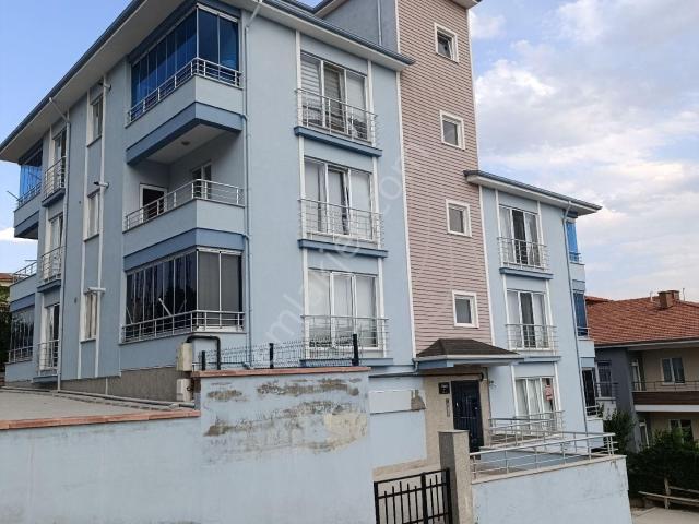 Emlak Dünyasından Satılık 3+1 Eli Park Hastanesi Civarı Bakımlı Daire