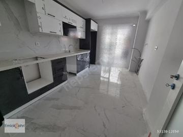 EMLAK ŞEHRİNDEN DURALİ ALIÇDA KAT KONUMUNDA 3+1 SIFIR DAİRE!