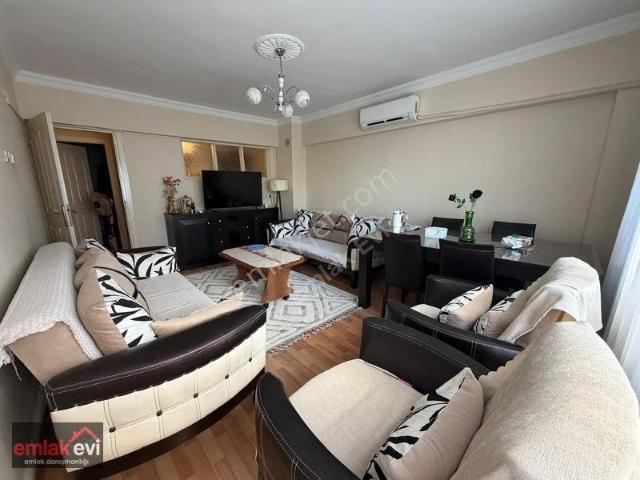 Emlak Evi'n Den Nd.blv.'da 2+1 Kapalı Mutfaklı Satılık Daire