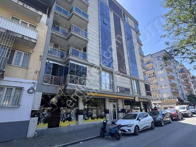 Emlak Evi'nde Kiralık Kombili Asansörlü Lüks Daire