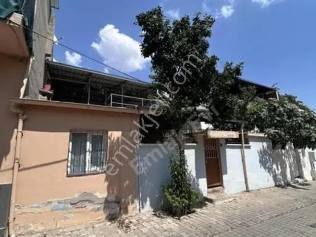 Emlak Evi'nden Merkezi Konumlu Satılık Müstakil Ev