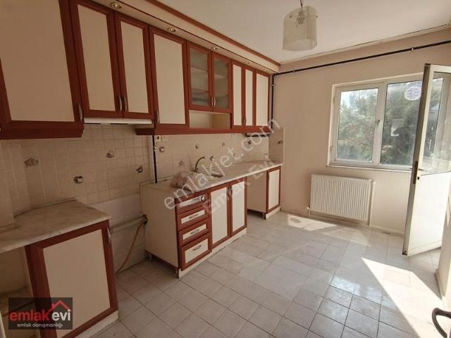 Emlak Evi'nden Ayteks Sitesi'nde Kiralık 3+1 Doğalgazlı