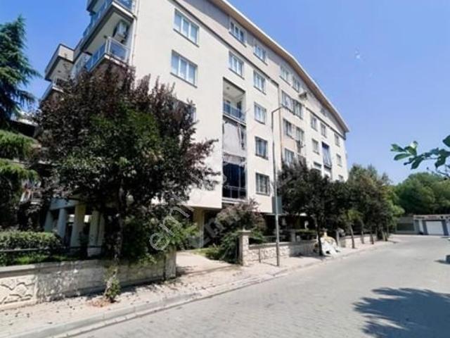 Emlak Evi'nden Adnan Menderes'de Kombili Geniş 2+1