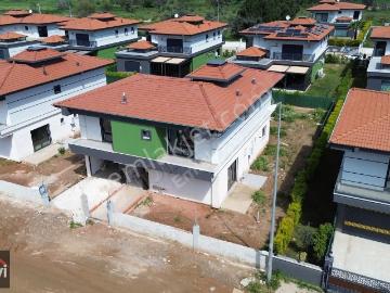 Emlak Evi'nden Başak Koleji Altında Ultra Lüks Satılık 5+1 Villa