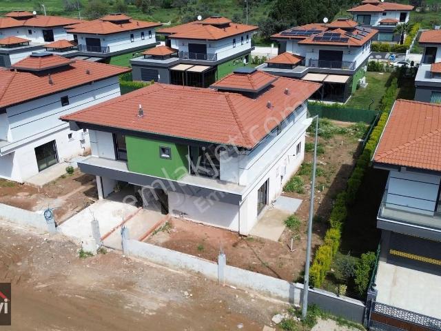 Emlak Evi'nden Başak Koleji Altında Ultra Lüks Satılık 5+1 Villa