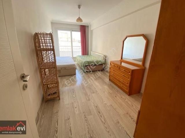 Emlak Evi'nden Doğu Gazi Blv. Cadde Üzeri Eşyalı Satılık 1+1