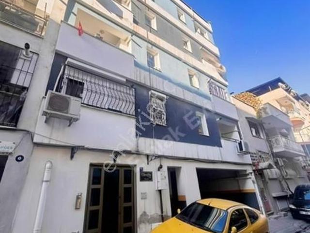 Emlak Evi'nden Çift Balkonlu Kombili Satılık 2+1