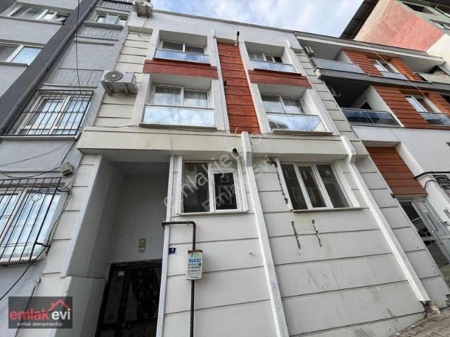 Emlak Evi'nden Zafer Mahallesi'nde 1+1 Eşyasız Kiralık Daire