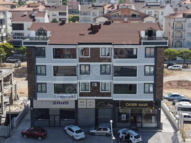 EMLAK KOMBİN*HASTANE KAVŞAĞI ÜZERİ MÜKKEMEL KOMUNDA KİRALIK 1+1