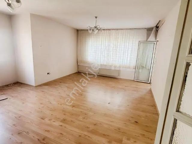 Emlak Konut 1. Kısımda 3+1 Kiralık Daire
