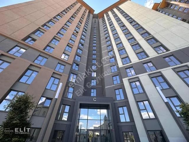 Emlak Konut 2.etap Metro Karşısı Geniş 3+1 Kiralık Daire