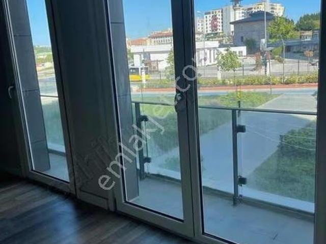 Emlak Konut Başakşehir Evleri Kısa Katlarda 1+1 Kiralık Daire