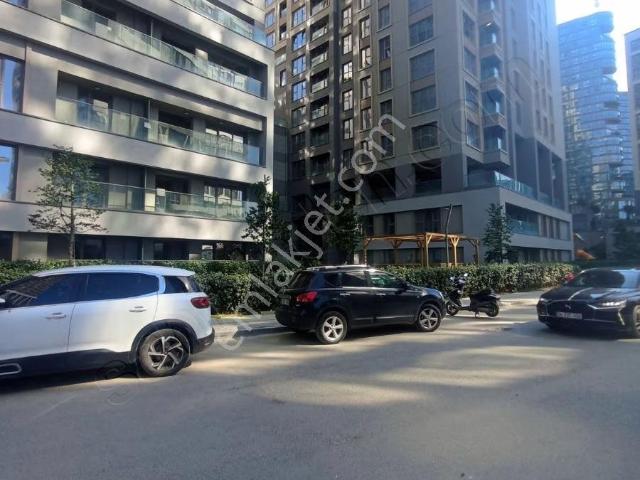 Emlak Konut Fikirtepe'de En Özel Cephede,hamamlı Saunalı Satılik