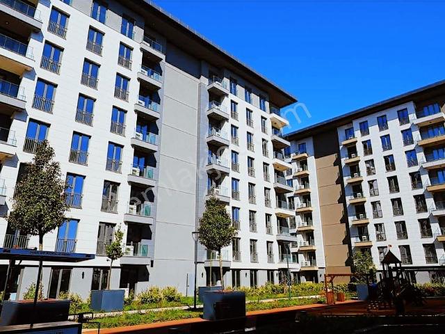 Emlak Konut Çınarköy Evleri | 1+1 | 80 M² | Geniş Plan | Peyzaj