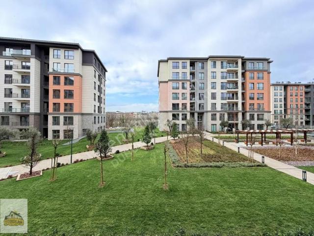 Emlak Konut Çınarköy Evleri'nde 120 M² 2+1 | Peyzaj Manzaralı