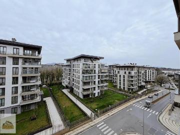 Emlak Konut Çınarköy Evleri'nde 4+1 220 M² | Geniş Plan