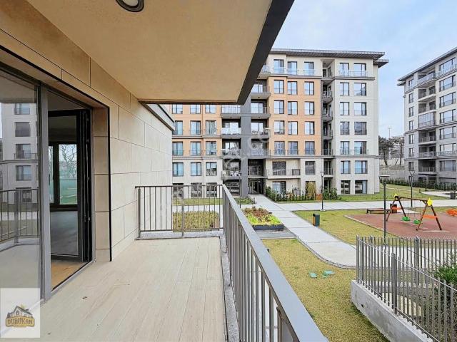 Emlak Konut Çınarköy Evleri'nde 5+1 232 M² | Açık Cephe | Peyzaj