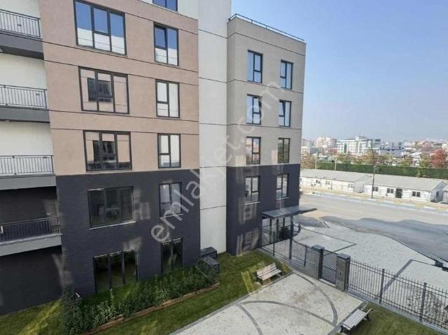 Emlak Konut'ta Kiralık Arakat 1+1 Daire