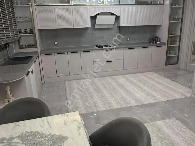 Emlakçım Winstown Avm Yanı Kiralık 3.5+1 Daire