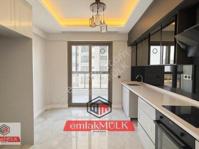 Emlak Mülk'ten Atayurt Mh.iskanlı Oturuma Hazır 2+1 Sıfır Daire