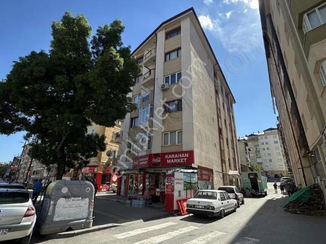 Emlak Plus'tan Mevlana Caddesinde Kiralık Asansörlü 3+1