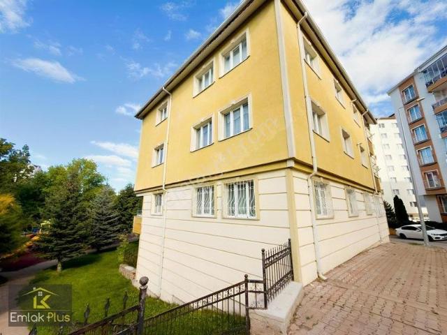 Emlak Plus'tan Mevlana'da Kiralık Daire