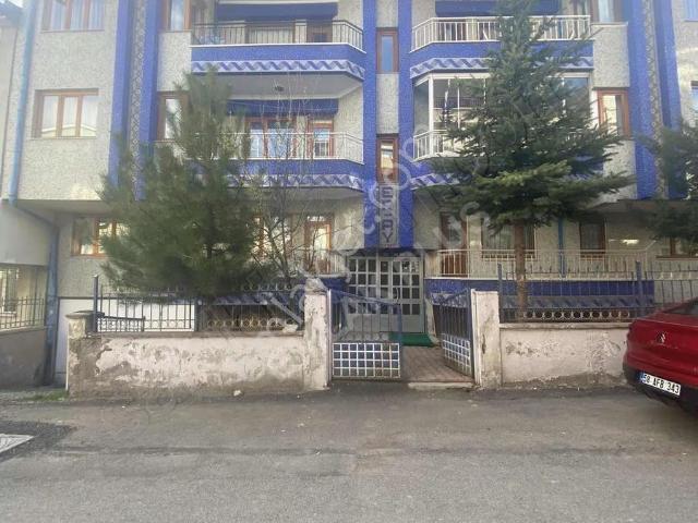 Emlak Plus'tan Çarşı İçi Satılık 3 + 1 Daire