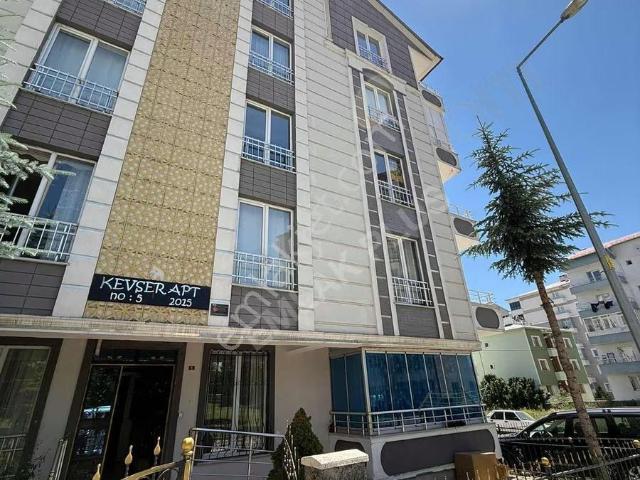Emlak Plus'tan Şeyhşamil'de Kiralık 3+1 Dairw